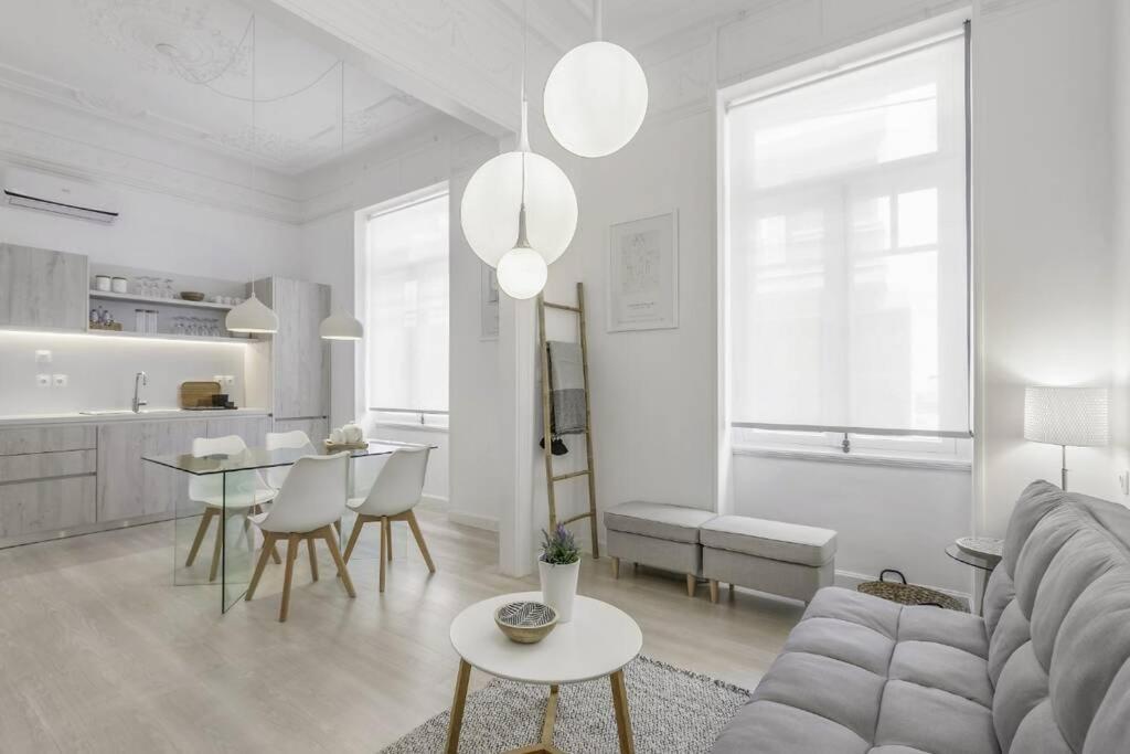 Athens Center Modern Apt In Art Nouveau Building מראה חיצוני תמונה