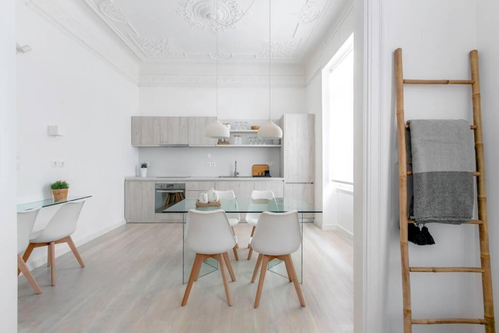 Athens Center Modern Apt In Art Nouveau Building מראה חיצוני תמונה