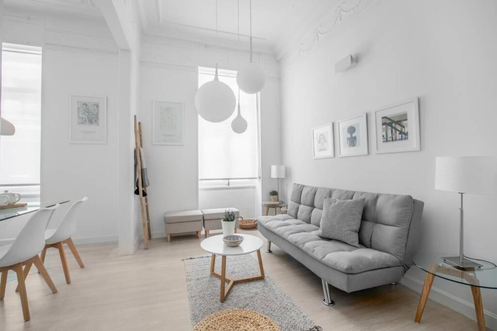 Athens Center Modern Apt In Art Nouveau Building מראה חיצוני תמונה